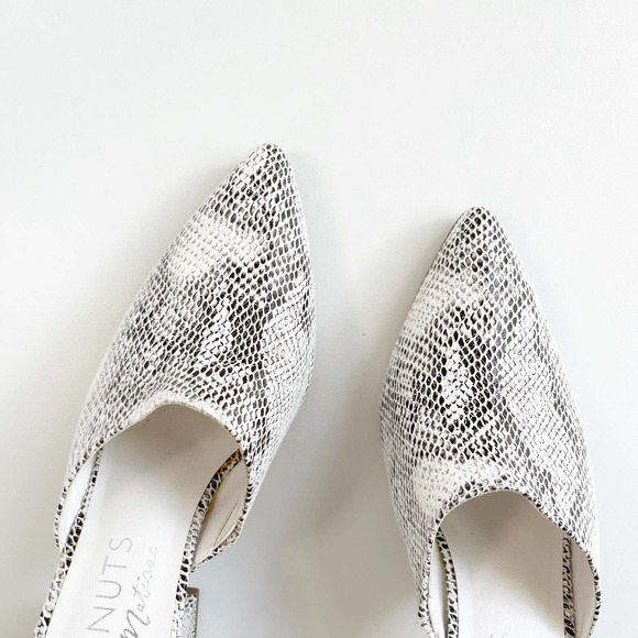 Coconuts by Matisse White Snake-Embossed Chunky High Noon Mules Size 7 - Picture 3 of 7